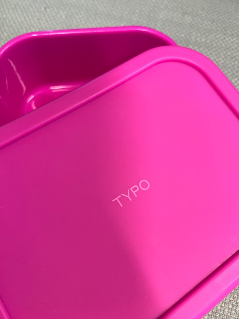 TYPO Bright Pink Lunch Box / Storage Container - Picture 2 of 9
